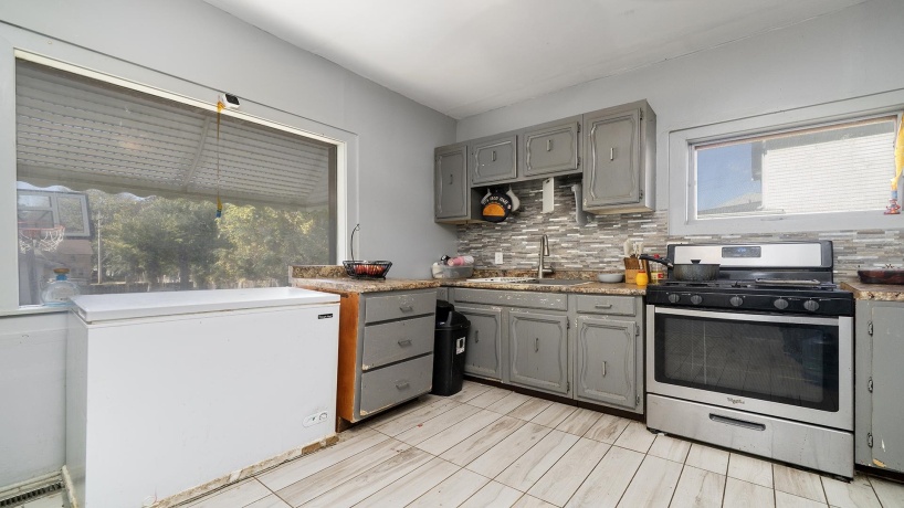 402 Walnut, FREEPORT, Illinois 61032, 3 Bedrooms Bedrooms, ,1 BathroomBathrooms,House,For Sale,Walnut,202506568