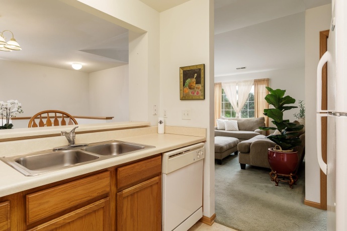 7283 Mabels, LOVES PARK, Illinois 61111, 2 Bedrooms Bedrooms, ,1 BathroomBathrooms,Condominium,For Sale,Mabels,202603209