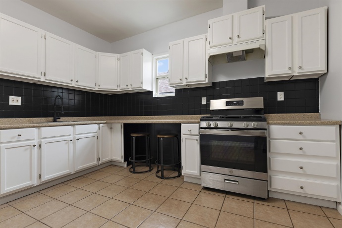 4716 Loomis, CHICAGO, Illinois 60609, ,2 Units,For Sale,Loomis,202603210