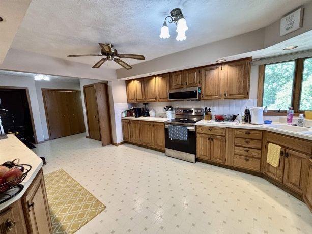 306 Beacon, BELVIDERE, Illinois 61008, 5 Bedrooms Bedrooms, ,3 BathroomsBathrooms,House,For Sale,Beacon,202603211