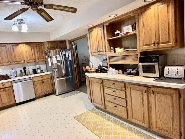 306 Beacon, BELVIDERE, Illinois 61008, 5 Bedrooms Bedrooms, ,3 BathroomsBathrooms,House,For Sale,Beacon,202603211
