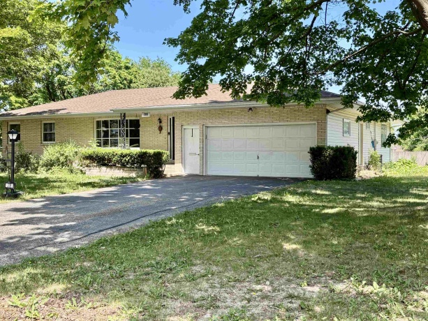 306 Beacon, BELVIDERE, Illinois 61008, 5 Bedrooms Bedrooms, ,3 BathroomsBathrooms,House,For Sale,Beacon,202603211