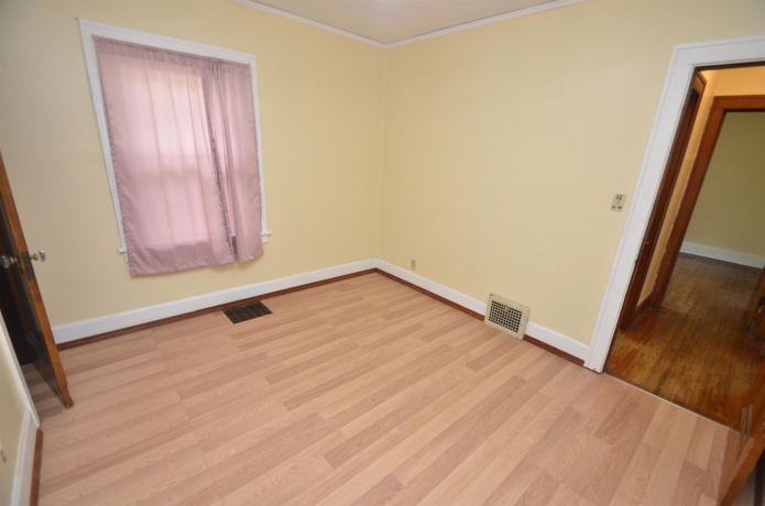 923 17th, ROCKFORD, Illinois 61104, 4 Bedrooms Bedrooms, ,1 BathroomBathrooms,House,For Sale,17th,202603213