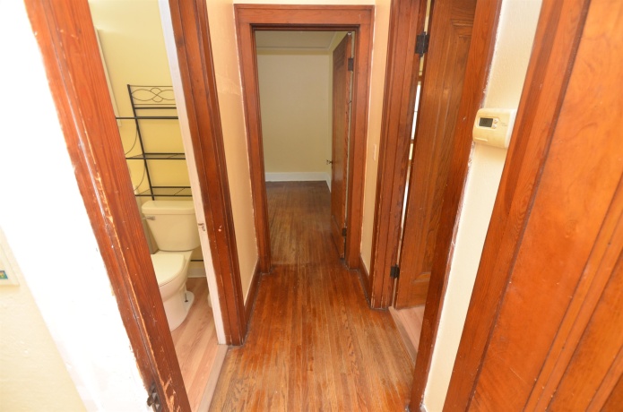 923 17th, ROCKFORD, Illinois 61104, 4 Bedrooms Bedrooms, ,1 BathroomBathrooms,House,For Sale,17th,202603213
