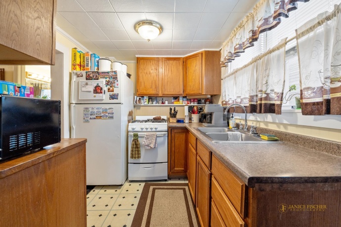 314 Olive, ROCKFORD, Illinois 61107, 2 Bedrooms Bedrooms, ,1 BathroomBathrooms,House,For Sale,Olive,202601222