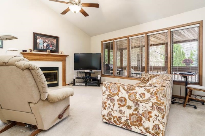 7152 MEADOW, ROCKFORD, Illinois 61114, 3 Bedrooms Bedrooms, ,3 BathroomsBathrooms,House,For Sale,MEADOW,202603219