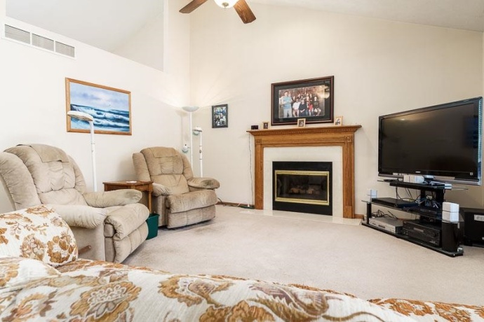 7152 MEADOW, ROCKFORD, Illinois 61114, 3 Bedrooms Bedrooms, ,3 BathroomsBathrooms,House,For Sale,MEADOW,202603219
