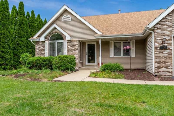 7152 MEADOW, ROCKFORD, Illinois 61114, 3 Bedrooms Bedrooms, ,3 BathroomsBathrooms,House,For Sale,MEADOW,202603219