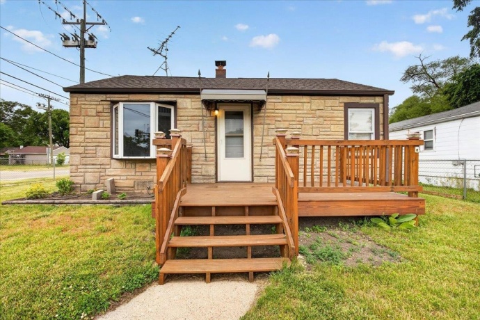 302 Harlem, MACHESNEY PARK, Illinois 61115, 3 Bedrooms Bedrooms, ,1 BathroomBathrooms,House,For Sale,Harlem,202603220