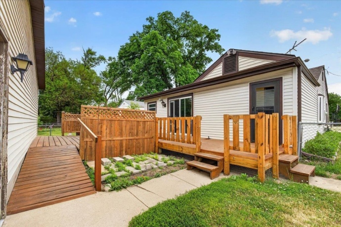302 Harlem, MACHESNEY PARK, Illinois 61115, 3 Bedrooms Bedrooms, ,1 BathroomBathrooms,House,For Sale,Harlem,202603220