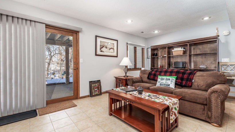 39 Valleywood, GALENA, Illinois 61036, 4 Bedrooms Bedrooms, ,4 BathroomsBathrooms,House,For Sale,Valleywood,202603221