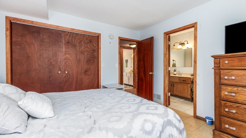 39 Valleywood, GALENA, Illinois 61036, 4 Bedrooms Bedrooms, ,4 BathroomsBathrooms,House,For Sale,Valleywood,202603221