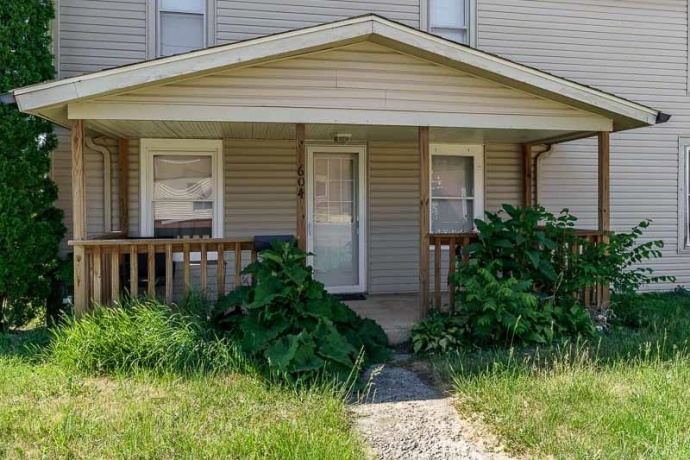 604 Pleasant, BELVIDERE, Illinois 61008, 5 Bedrooms Bedrooms, ,2 BathroomsBathrooms,House,For Sale,Pleasant,202603222