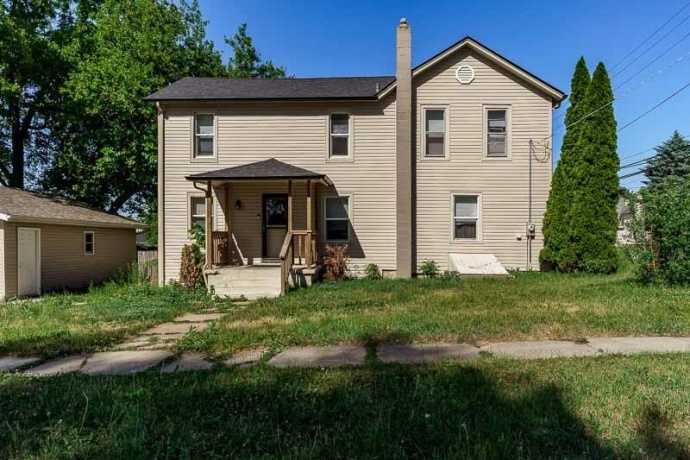 604 Pleasant, BELVIDERE, Illinois 61008, 5 Bedrooms Bedrooms, ,2 BathroomsBathrooms,House,For Sale,Pleasant,202603222