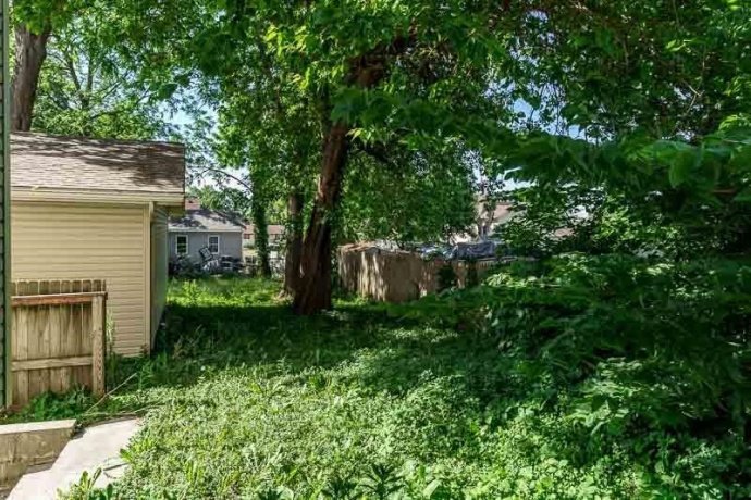 604 Pleasant, BELVIDERE, Illinois 61008, 5 Bedrooms Bedrooms, ,2 BathroomsBathrooms,House,For Sale,Pleasant,202603222