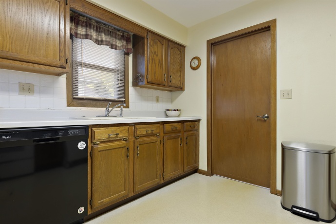 984 ANEE, ROCKFORD, Illinois 61108, 3 Bedrooms Bedrooms, ,2 BathroomsBathrooms,House,For Sale,ANEE,202603228