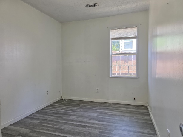 1701 Lyran Ave, ROCKFORD, Illinois 61109, 3 Bedrooms Bedrooms, ,1 BathroomBathrooms,House,For Sale,Lyran Ave,202603229