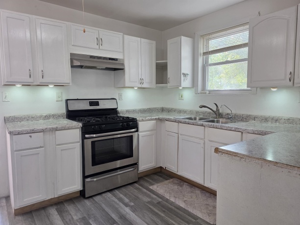 1701 Lyran Ave, ROCKFORD, Illinois 61109, 3 Bedrooms Bedrooms, ,1 BathroomBathrooms,House,For Sale,Lyran Ave,202603229