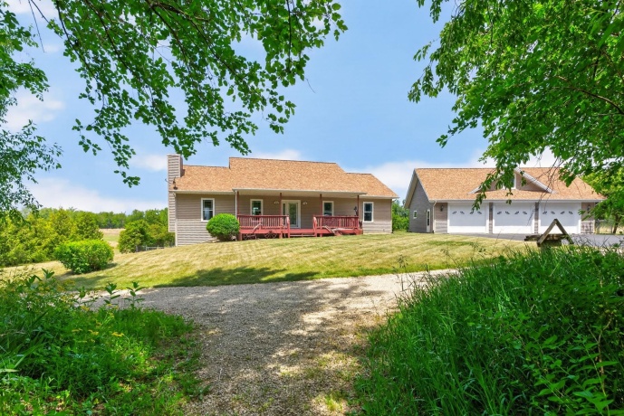 6880 CHERRY HILL, RIDOTT, Illinois 61067, 4 Bedrooms Bedrooms, ,4 BathroomsBathrooms,House,For Sale,CHERRY HILL,202603231