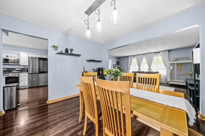 1393 Bryn Mawr, ROCKFORD, Illinois 61107, 4 Bedrooms Bedrooms, ,2 BathroomsBathrooms,House,For Sale,Bryn Mawr,202603234