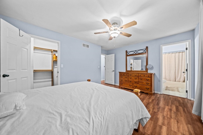 1393 Bryn Mawr, ROCKFORD, Illinois 61107, 4 Bedrooms Bedrooms, ,2 BathroomsBathrooms,House,For Sale,Bryn Mawr,202603234