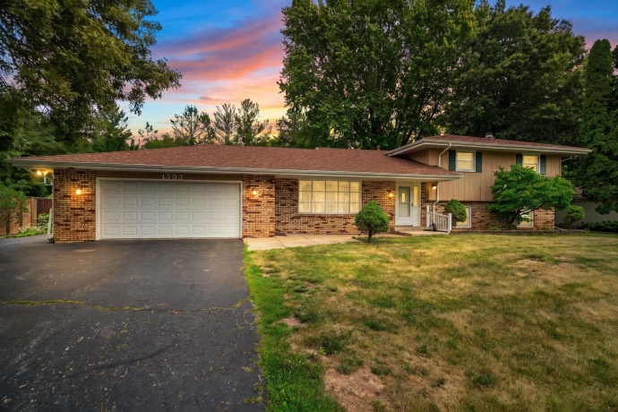 1393 Bryn Mawr, ROCKFORD, Illinois 61107, 4 Bedrooms Bedrooms, ,2 BathroomsBathrooms,House,For Sale,Bryn Mawr,202603234