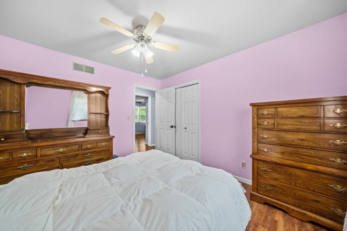 1393 Bryn Mawr, ROCKFORD, Illinois 61107, 4 Bedrooms Bedrooms, ,2 BathroomsBathrooms,House,For Sale,Bryn Mawr,202603234