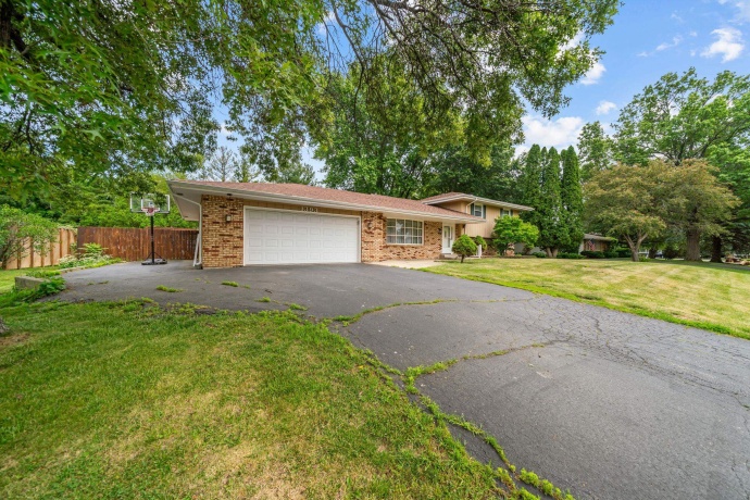1393 Bryn Mawr, ROCKFORD, Illinois 61107, 4 Bedrooms Bedrooms, ,2 BathroomsBathrooms,House,For Sale,Bryn Mawr,202603234