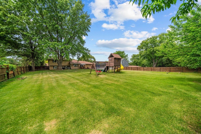 1393 Bryn Mawr, ROCKFORD, Illinois 61107, 4 Bedrooms Bedrooms, ,2 BathroomsBathrooms,House,For Sale,Bryn Mawr,202603234