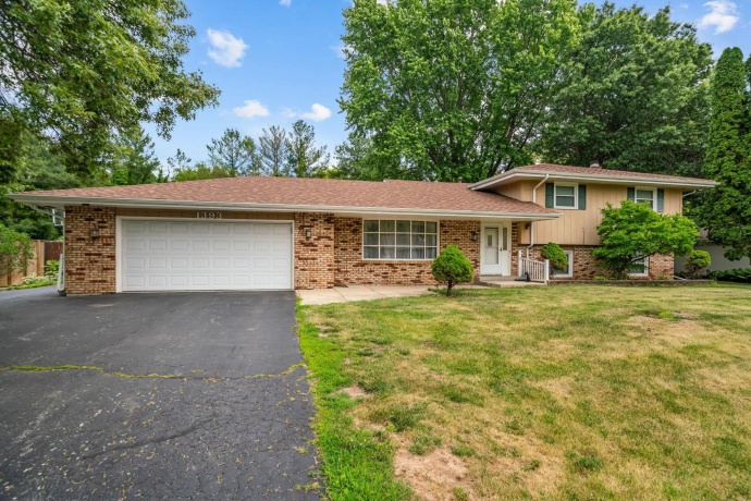 1393 Bryn Mawr, ROCKFORD, Illinois 61107, 4 Bedrooms Bedrooms, ,2 BathroomsBathrooms,House,For Sale,Bryn Mawr,202603234