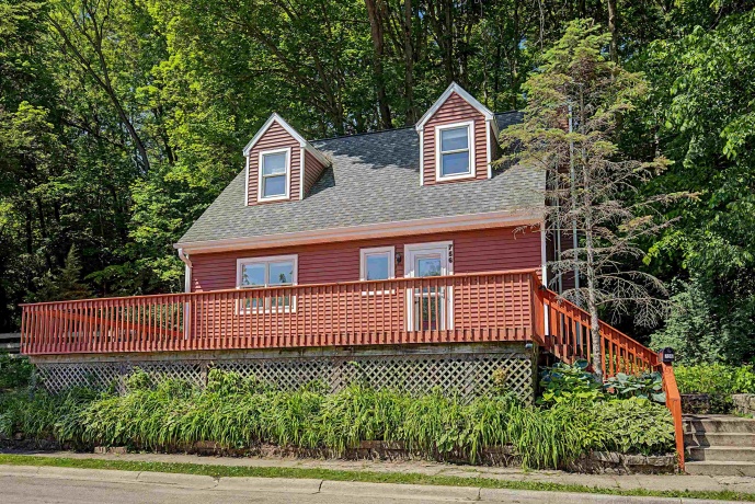 756 Dewey, GALENA, Illinois 61036, 2 Bedrooms Bedrooms, ,2 BathroomsBathrooms,House,For Sale,Dewey,202603237