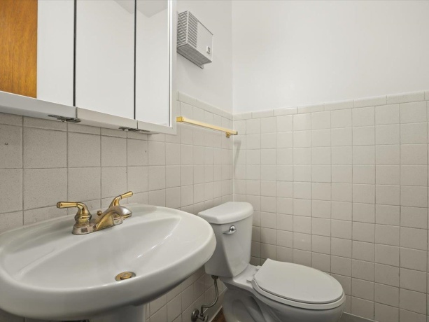 344 Northway Park Unit 4, MACHESNEY PARK, Illinois 61115, 3 Bedrooms Bedrooms, ,1 BathroomBathrooms,Condominium,For Sale,Northway Park Unit 4,202603235