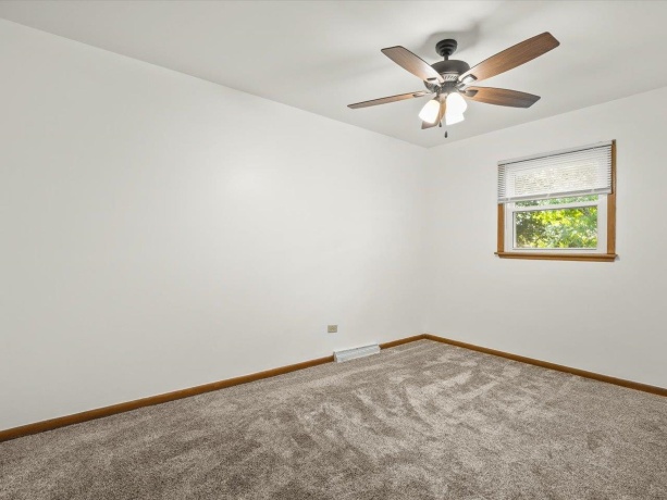 344 Northway Park Unit 4, MACHESNEY PARK, Illinois 61115, 3 Bedrooms Bedrooms, ,1 BathroomBathrooms,Condominium,For Sale,Northway Park Unit 4,202603235