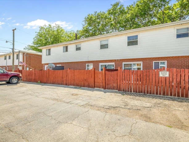 344 Northway Park Unit 4, MACHESNEY PARK, Illinois 61115, 3 Bedrooms Bedrooms, ,1 BathroomBathrooms,Condominium,For Sale,Northway Park Unit 4,202603235