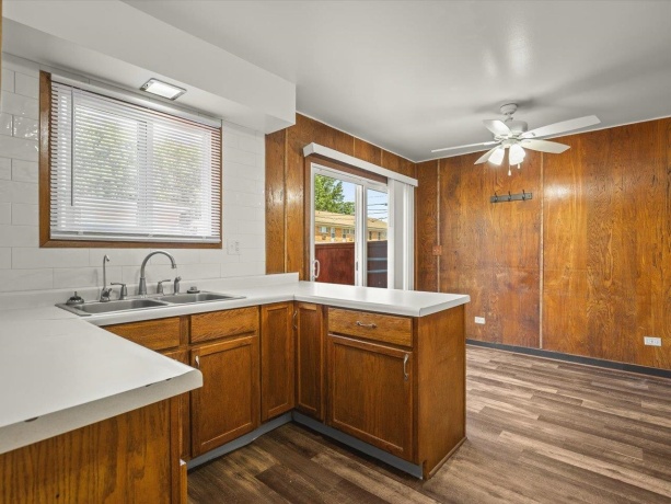 344 Northway Park Unit 4, MACHESNEY PARK, Illinois 61115, 3 Bedrooms Bedrooms, ,1 BathroomBathrooms,Condominium,For Sale,Northway Park Unit 4,202603235