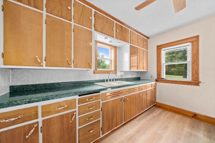 1220 Springfield, ROCKFORD, Illinois 61101, 2 Bedrooms Bedrooms, ,1 BathroomBathrooms,House,For Sale,Springfield,202603239