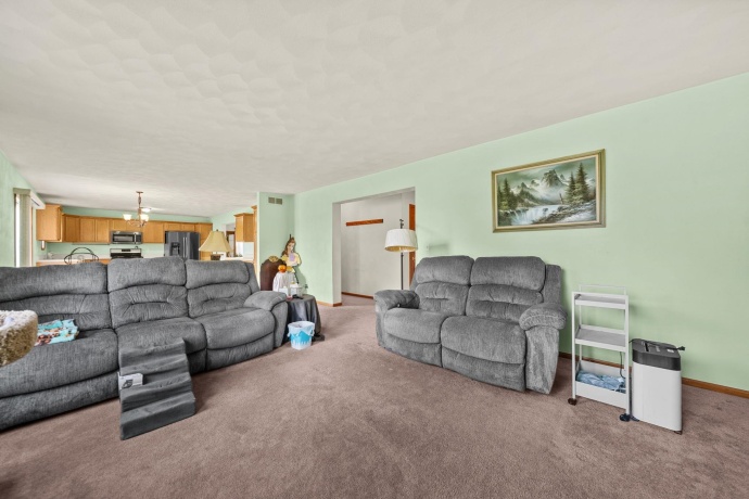 663 Ashleigh, ROSCOE, Illinois 61073, 4 Bedrooms Bedrooms, ,2 BathroomsBathrooms,House,For Sale,Ashleigh,202603244