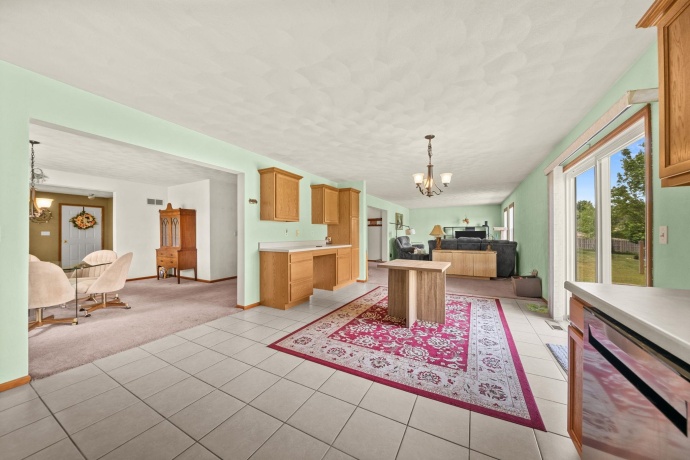 663 Ashleigh, ROSCOE, Illinois 61073, 4 Bedrooms Bedrooms, ,2 BathroomsBathrooms,House,For Sale,Ashleigh,202603244