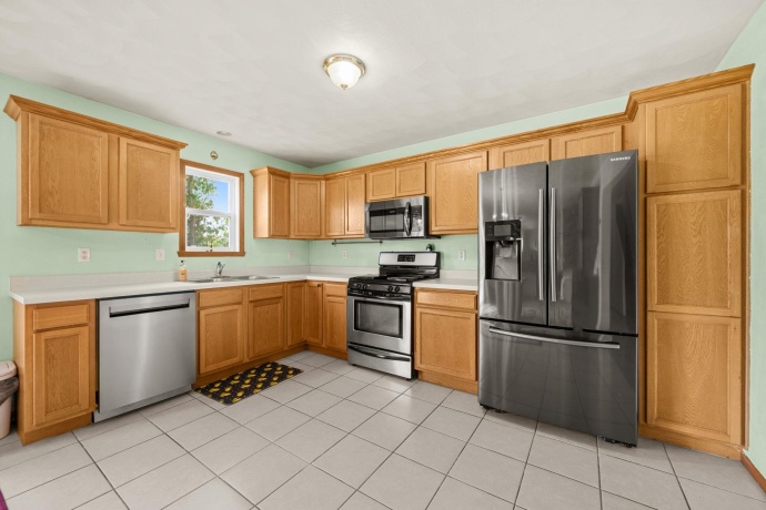 663 Ashleigh, ROSCOE, Illinois 61073, 4 Bedrooms Bedrooms, ,2 BathroomsBathrooms,House,For Sale,Ashleigh,202603244