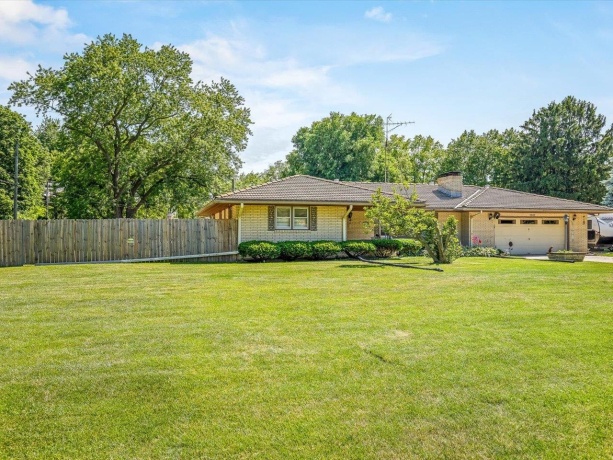 6267 Buttercup, ROCKFORD, Illinois 61108, 3 Bedrooms Bedrooms, ,2 BathroomsBathrooms,House,For Sale,Buttercup,202603247