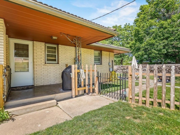 6267 Buttercup, ROCKFORD, Illinois 61108, 3 Bedrooms Bedrooms, ,2 BathroomsBathrooms,House,For Sale,Buttercup,202603247