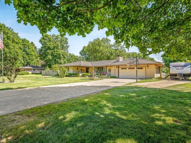 6267 Buttercup, ROCKFORD, Illinois 61108, 3 Bedrooms Bedrooms, ,2 BathroomsBathrooms,House,For Sale,Buttercup,202603247