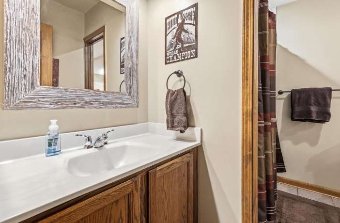 320 Wachter, GALENA, Illinois 61036, 2 Bedrooms Bedrooms, ,1 BathroomBathrooms,House,For Sale,Wachter,202603252