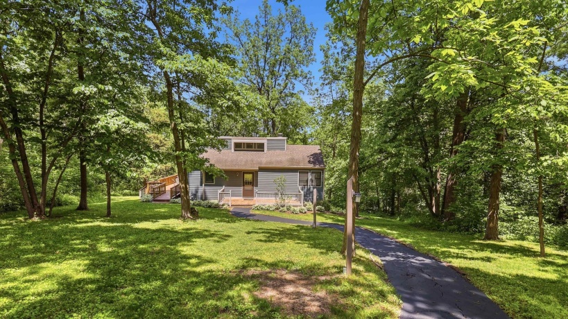 320 Wachter, GALENA, Illinois 61036, 2 Bedrooms Bedrooms, ,1 BathroomBathrooms,House,For Sale,Wachter,202603252
