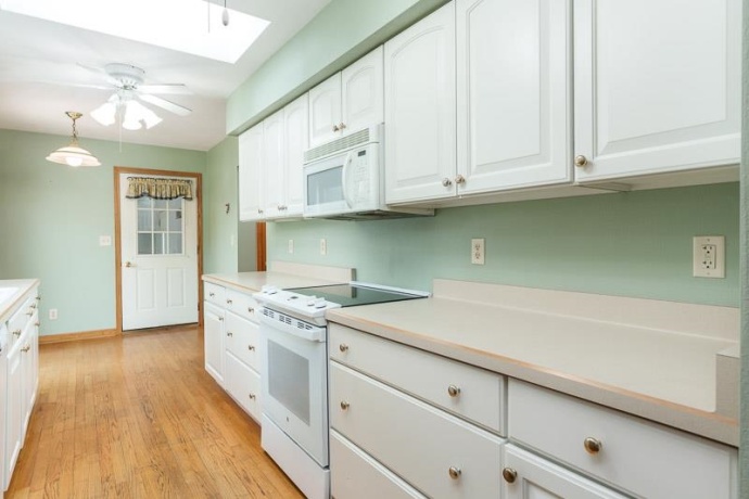 215 Shore, ROCKTON, Illinois 61072, 3 Bedrooms Bedrooms, ,2 BathroomsBathrooms,House,For Sale,Shore,202603254
