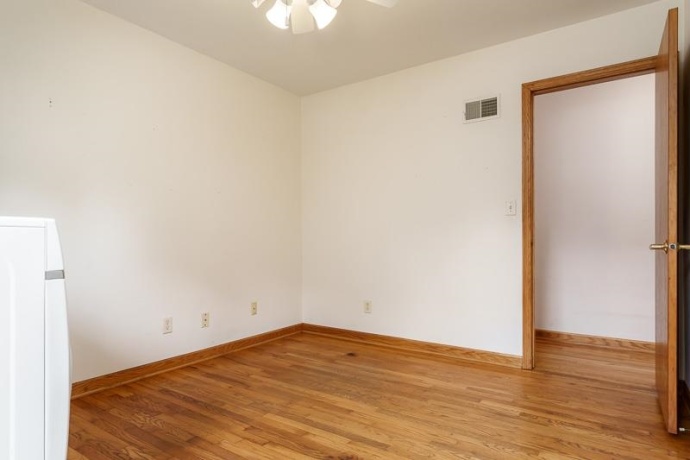 215 Shore, ROCKTON, Illinois 61072, 3 Bedrooms Bedrooms, ,2 BathroomsBathrooms,House,For Sale,Shore,202603254