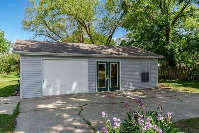 215 Shore, ROCKTON, Illinois 61072, 3 Bedrooms Bedrooms, ,2 BathroomsBathrooms,House,For Sale,Shore,202603254