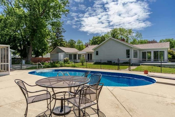 215 Shore, ROCKTON, Illinois 61072, 3 Bedrooms Bedrooms, ,2 BathroomsBathrooms,House,For Sale,Shore,202603254