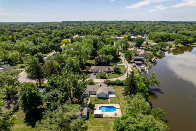 215 Shore, ROCKTON, Illinois 61072, 3 Bedrooms Bedrooms, ,2 BathroomsBathrooms,House,For Sale,Shore,202603254