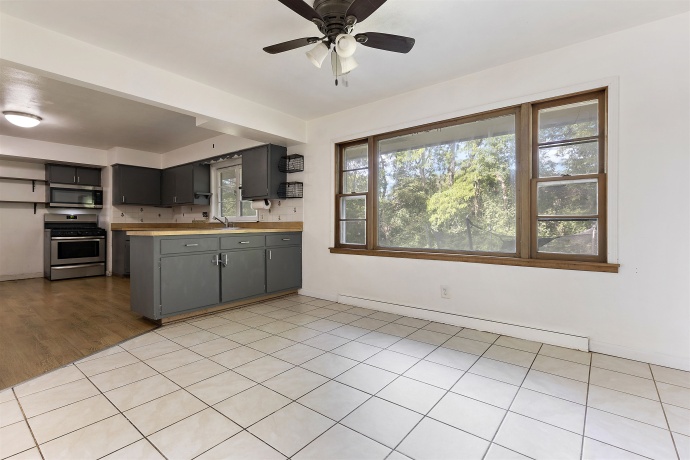 123 Dawn, ROCKFORD, Illinois 61107, 3 Bedrooms Bedrooms, ,2 BathroomsBathrooms,House,For Sale,Dawn,202603256
